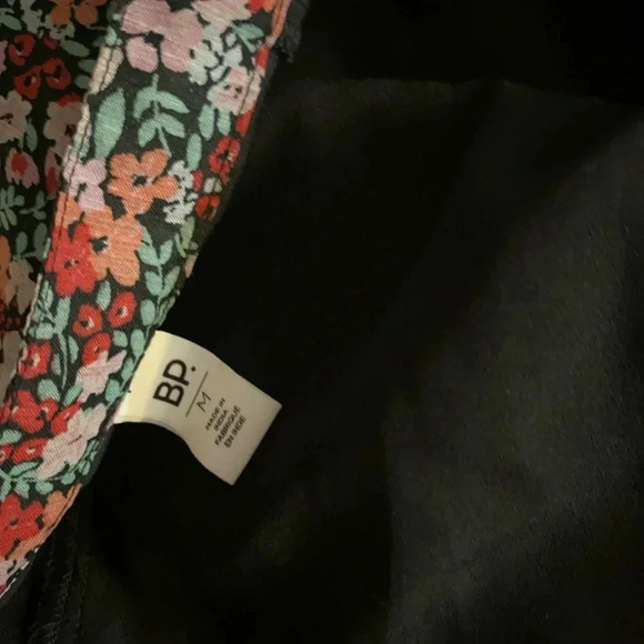 NWT Size Medium BP Floral Skirt Ruched and Layered - Picture 5 of 8